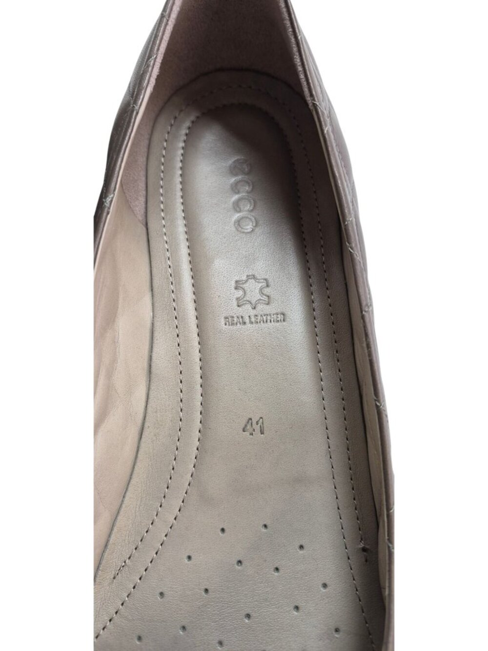 ECCO Women's 10 Quilted Leather Flats Buckle Detail Size 41 Taupe Patent Toe - Picture 7 of 13